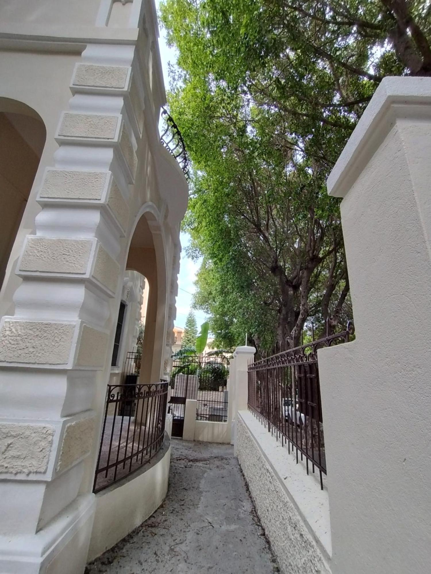 Villa Liberty Ofelia Locazioni Brevi Cagliari Exterior photo